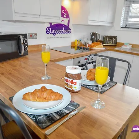 Annie 1 Bed Apartment Next To Rail Station - Stayseekers Salisbury Exterior photo