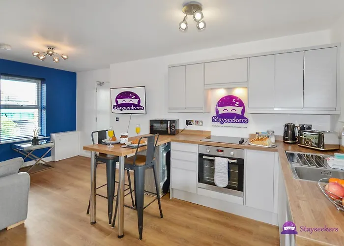 Annie 1 Bed Apartment Next To Rail Station - Stayseekers