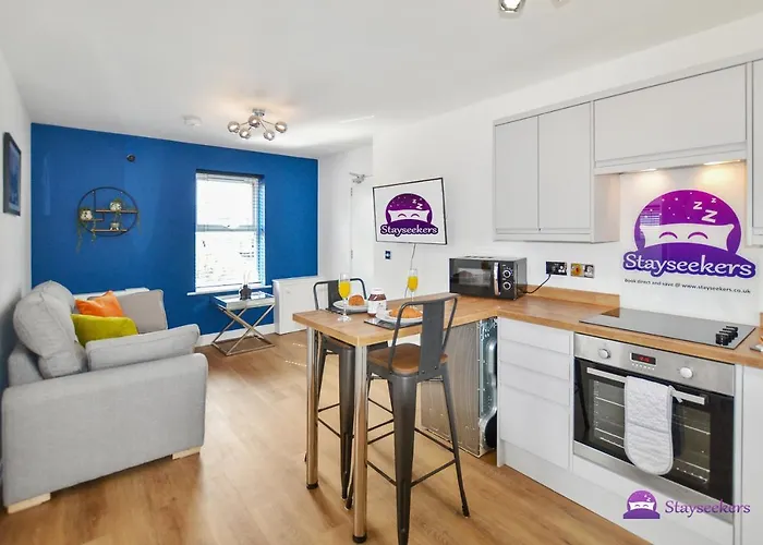 Annie 1 Bed Apartment Next To Rail Station - Stayseekers